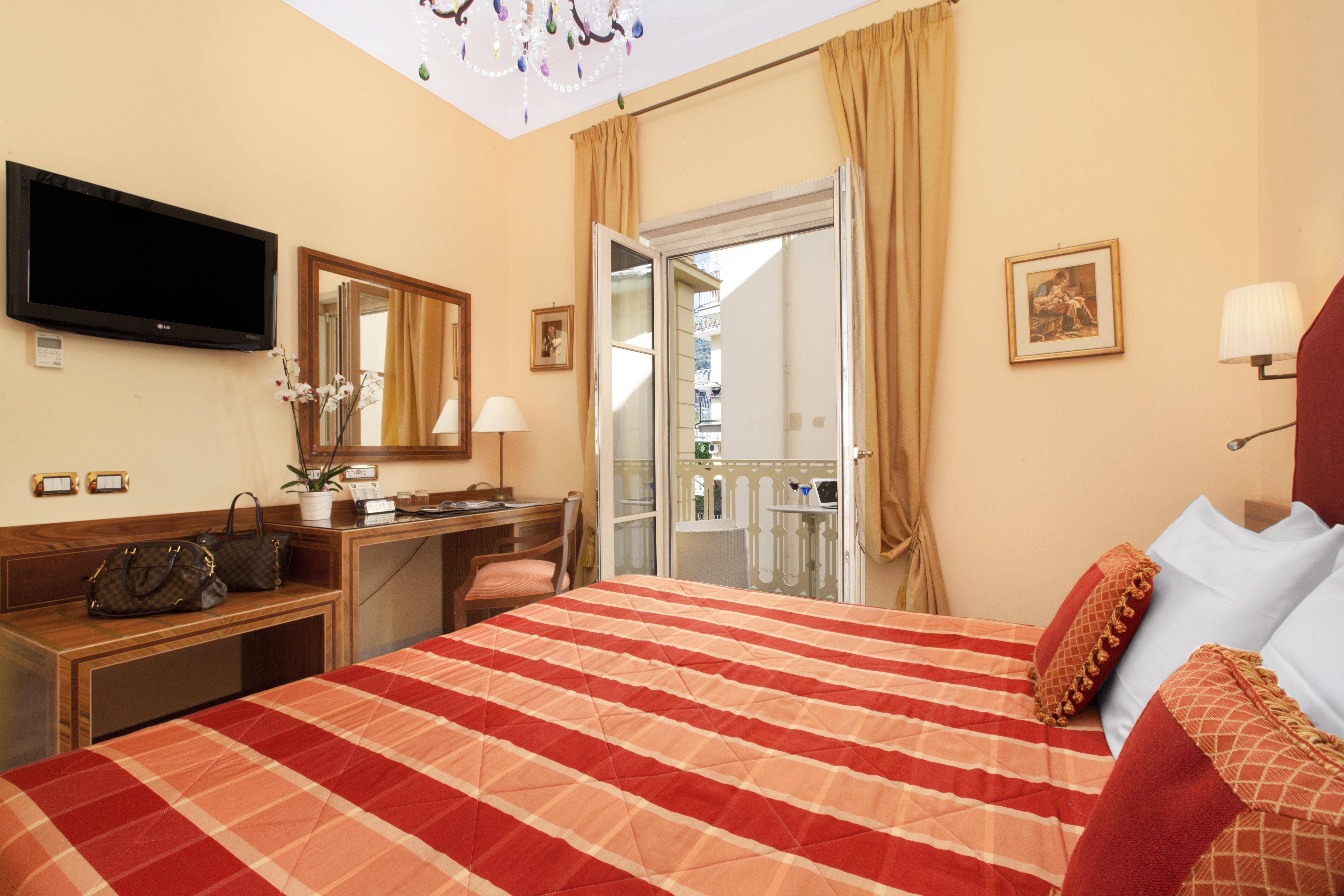 Hotel Antiche Mura Sorrento Luaran gambar
