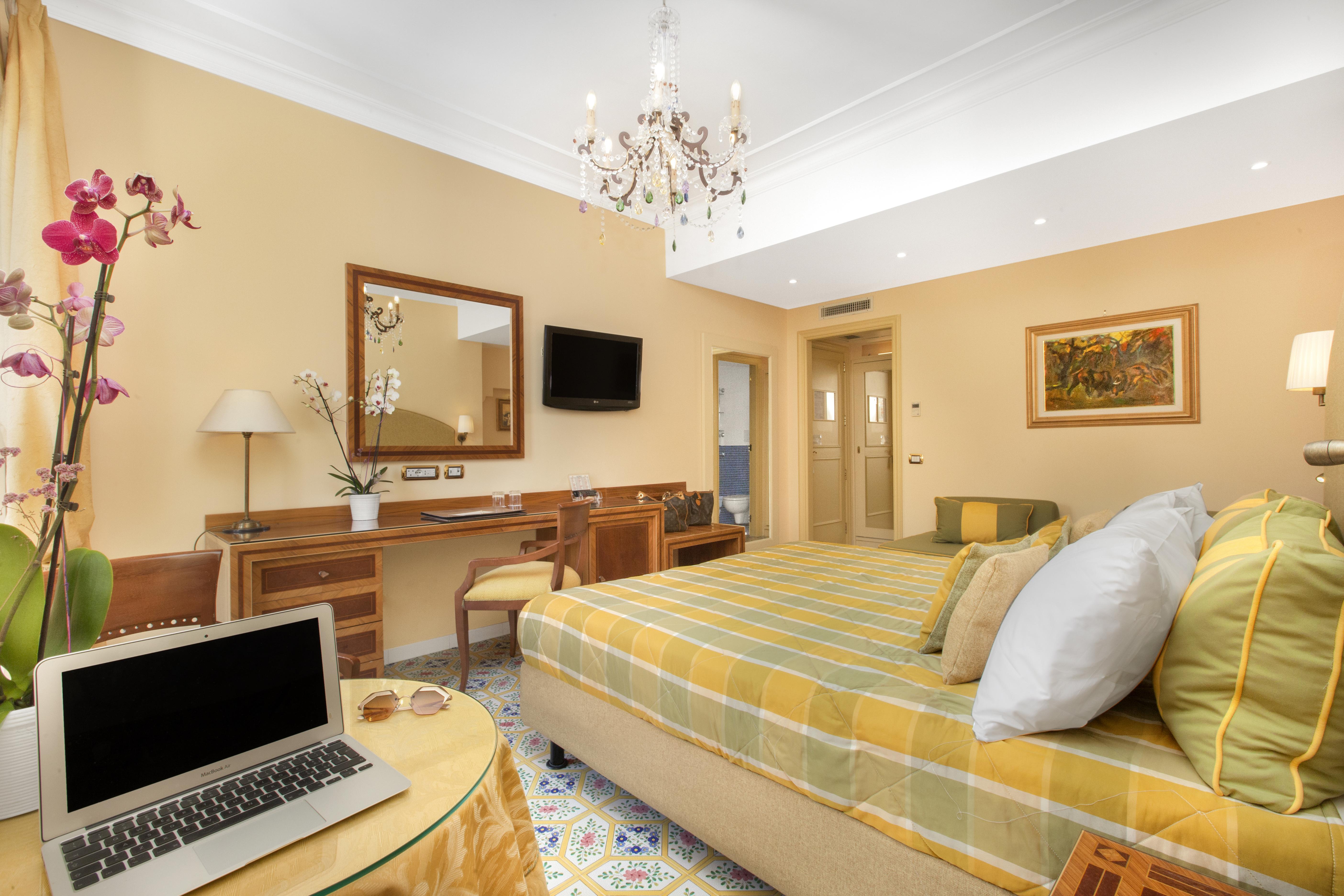 Hotel Antiche Mura Sorrento Luaran gambar