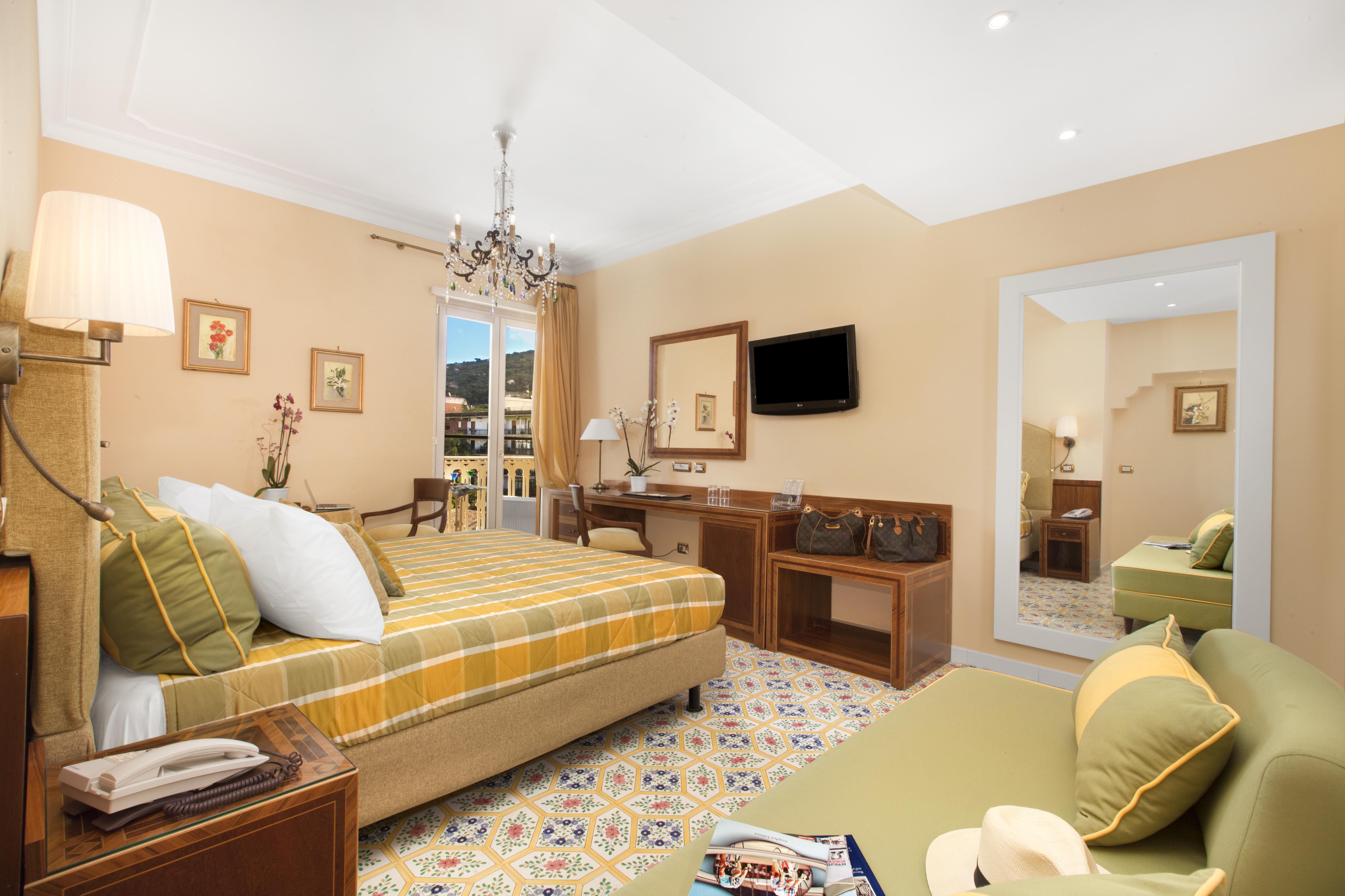 Hotel Antiche Mura Sorrento Luaran gambar