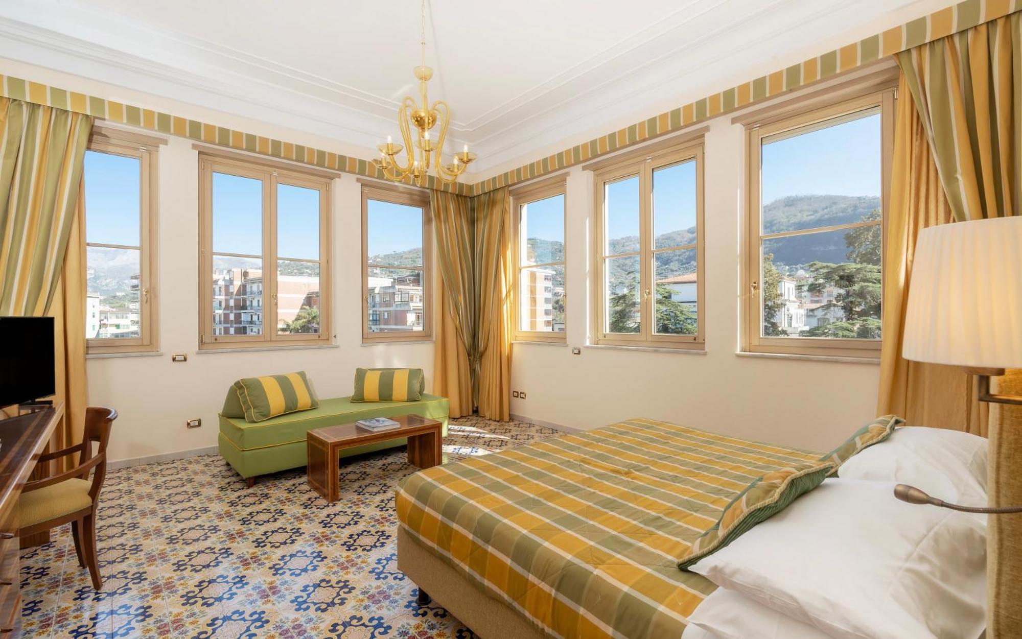 Hotel Antiche Mura Sorrento Luaran gambar