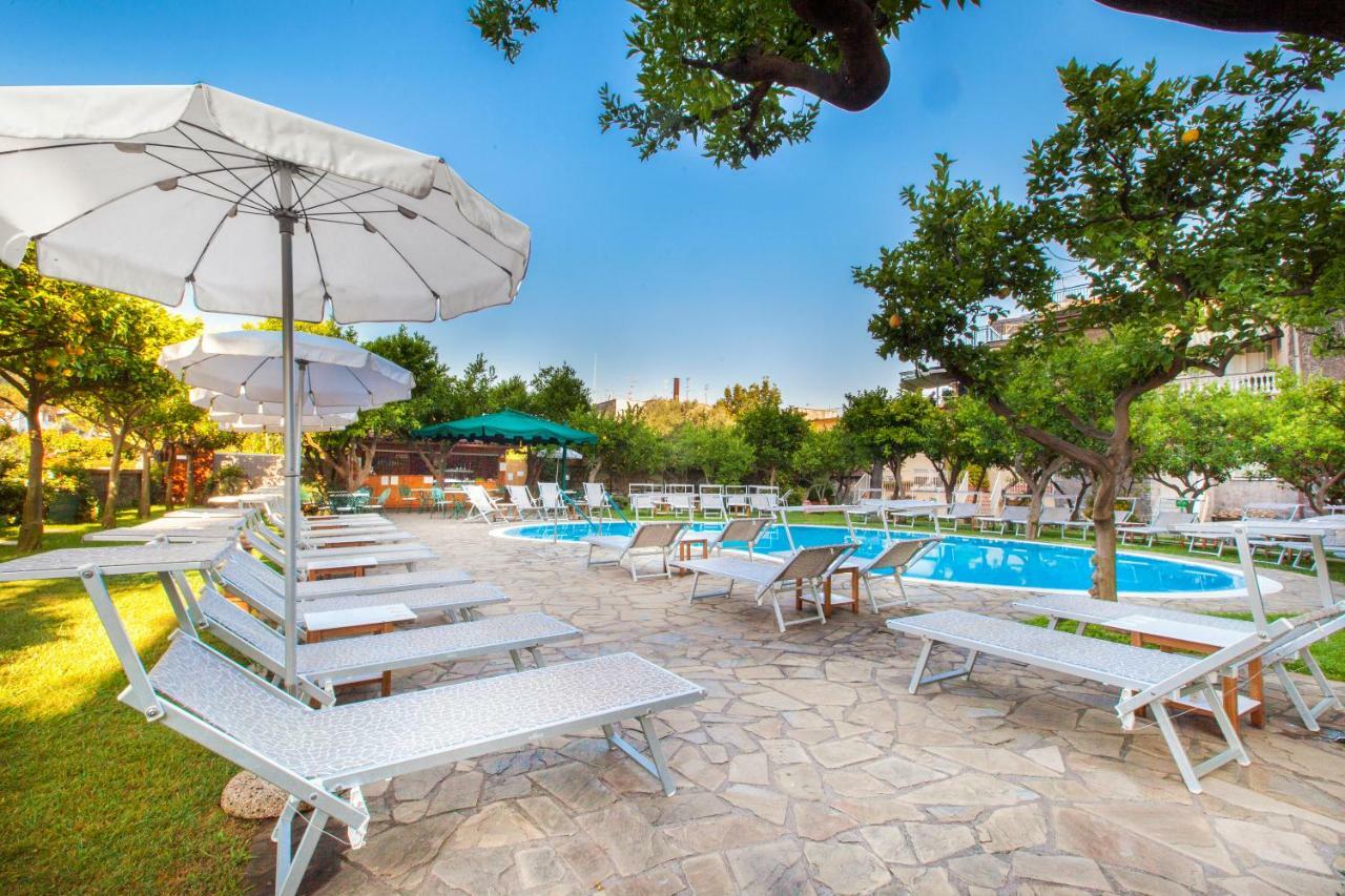 Hotel Antiche Mura Sorrento Luaran gambar