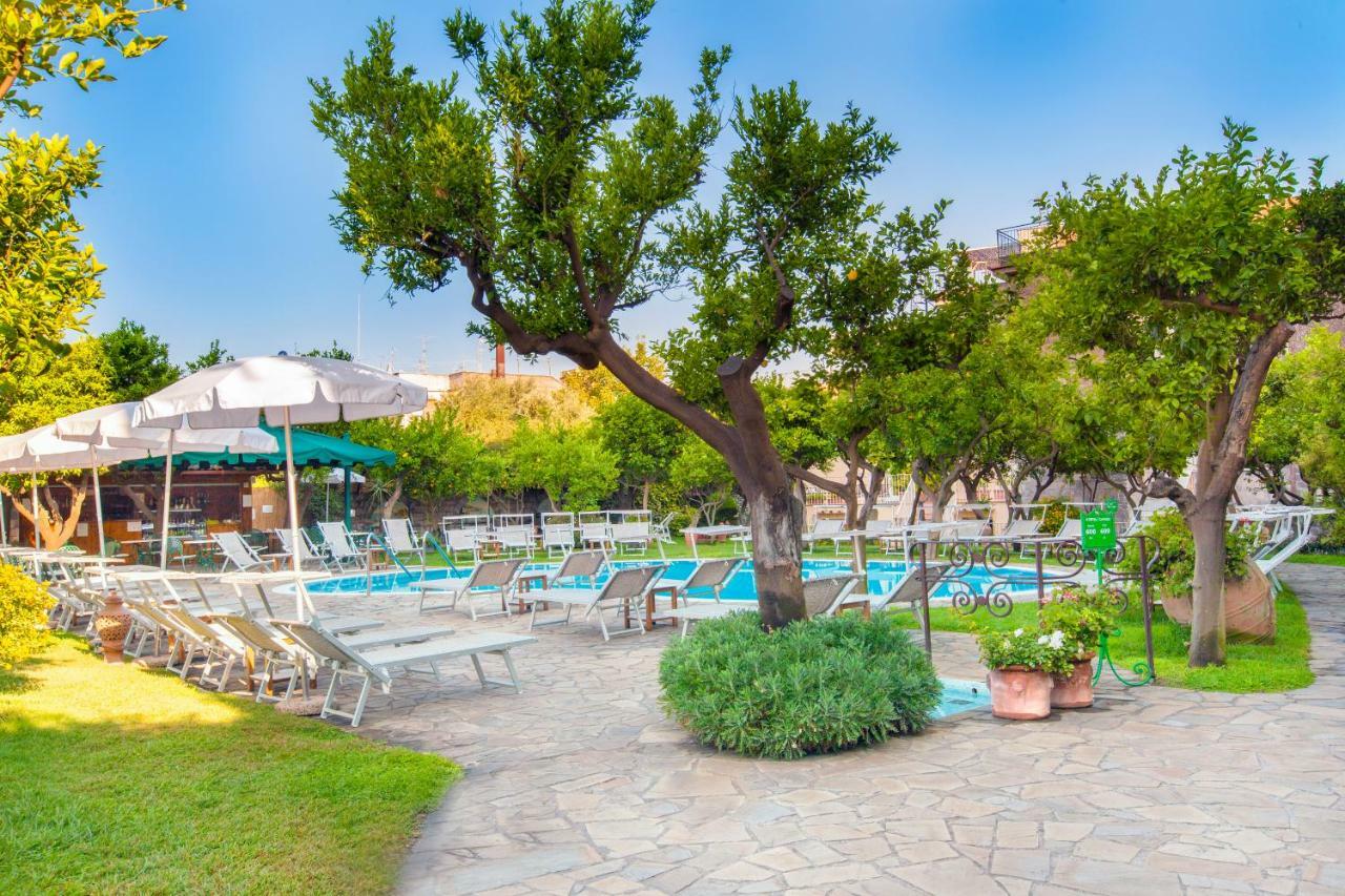 Hotel Antiche Mura Sorrento Luaran gambar