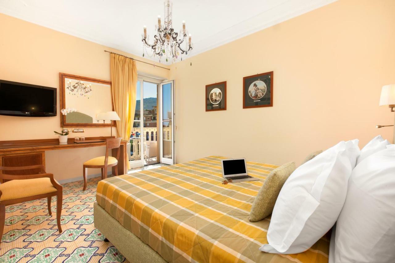 Hotel Antiche Mura Sorrento Luaran gambar