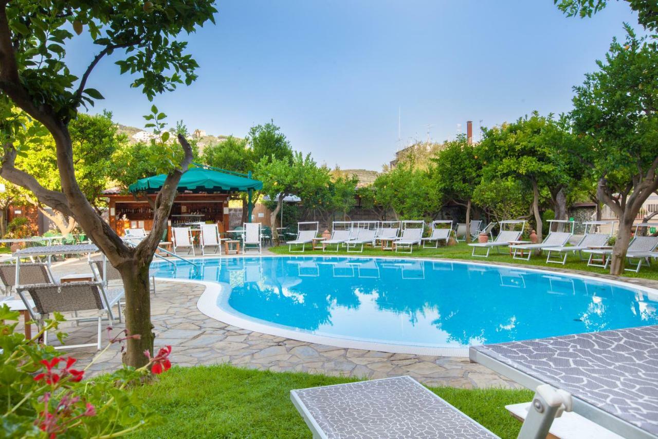 Hotel Antiche Mura Sorrento Luaran gambar