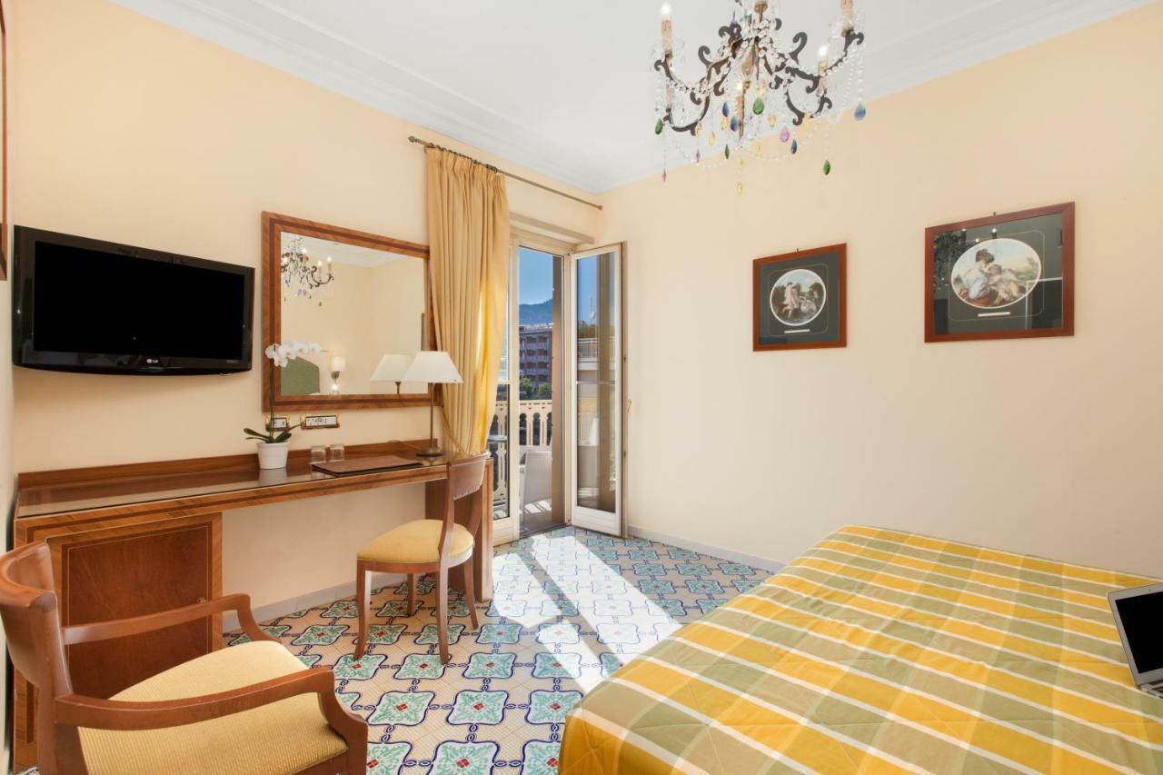 Hotel Antiche Mura Sorrento Luaran gambar