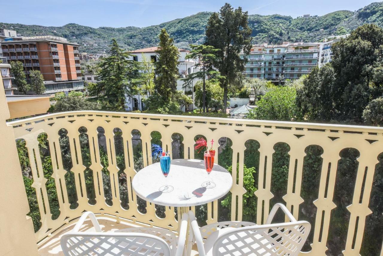 Hotel Antiche Mura Sorrento Luaran gambar