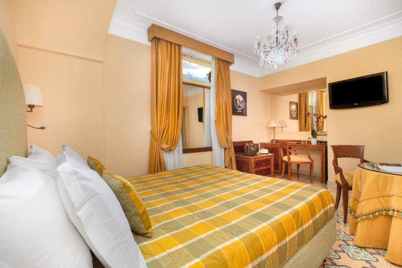 Hotel Antiche Mura Sorrento Luaran gambar